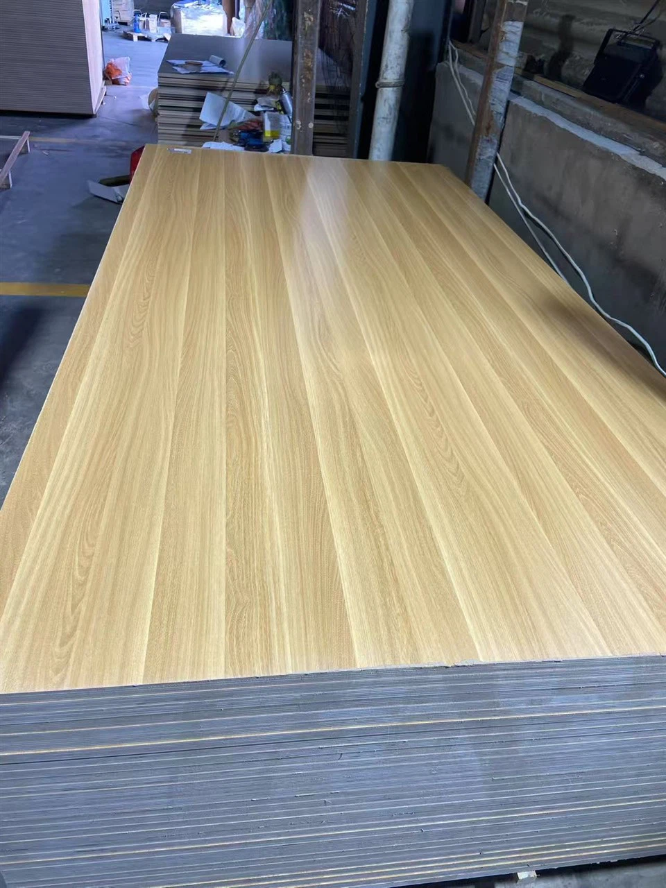 मेलामाइन बिर्च समुद्री लैमिनेटेड लिबास शटरिंग प्लाईवुड