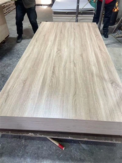 उच्च गुणवत्ता 11 परतें 18 मिमी मेलामाइन समुद्री प्लाईवुड